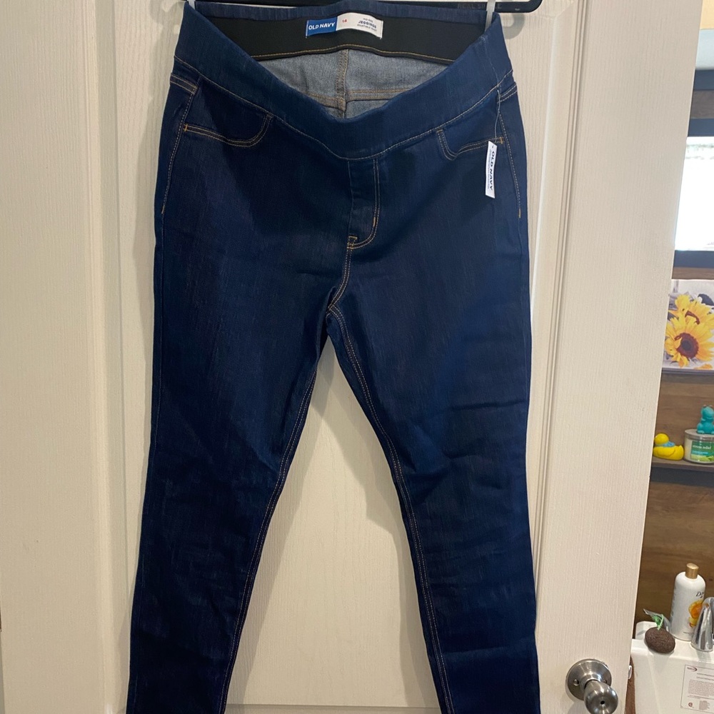 Brand new Old Navy Pull up Jeans